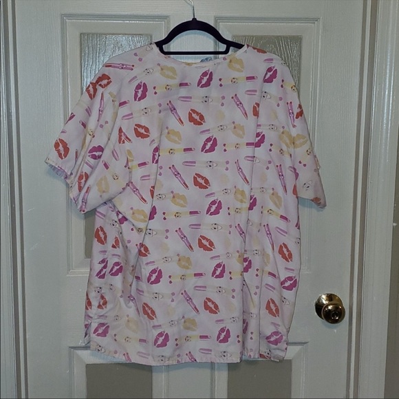 Uniform Scrub Top - Picture 2 of 4